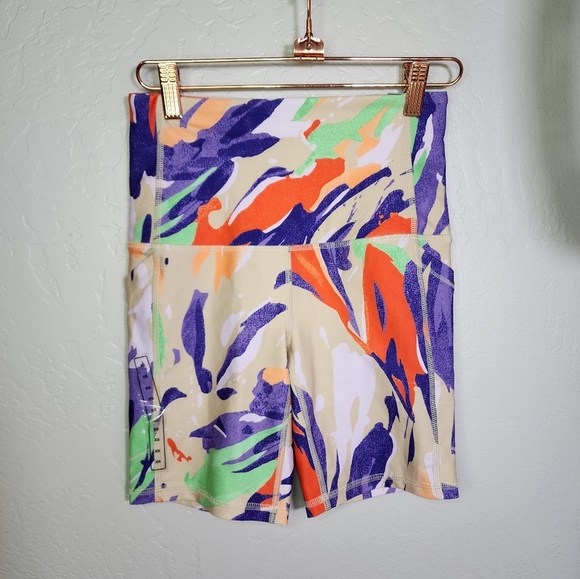 DSG Pants - DSG Momentum Watercolor High Rise Biker Shorts Size XS